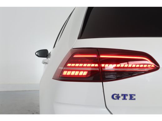 Volkswagen Golf 1.4 TSI PHEV GTE | LED | Camera | Leder | Memory | Sfeer Verlichting | Digital Cockpit | BLIS | K... ActivLease financial lease