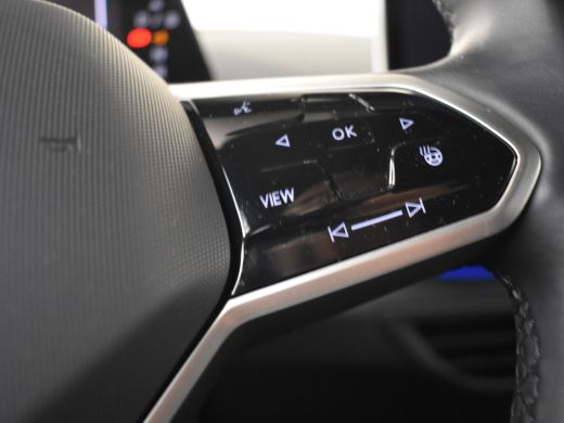 Volkswagen ID.5 Pro Business 77kWh 286pk | 360&deg; graden camera | Navigatie | Stoelverwarming | Elektrische achterk... ActivLease financial lease