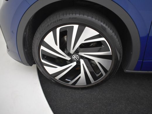 Volkswagen ID.5 Pro Business 77kWh 286pk | 360&deg; graden camera | Navigatie | Stoelverwarming | Elektrische achterk... ActivLease financial lease