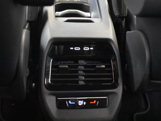 Volkswagen ID.5 Pro Business 77kWh 286pk | 360&deg; graden camera | Navigatie | Stoelverwarming | Elektrische achterk... ActivLease financial lease