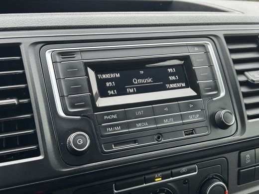 Volkswagen Transporter 2.0 TDI 102 PK TRENDLINE / L2H1 / 1e EIG. / DUBBEL CABINE / TREKHAAK / AIRCO / CRUISE ActivLease financial lease