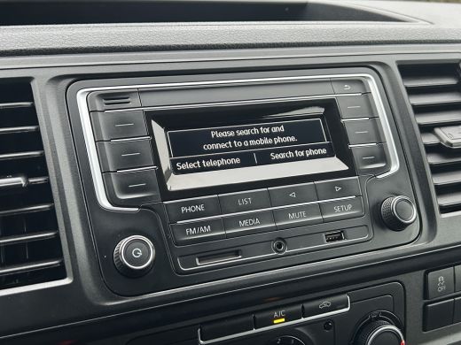 Volkswagen Transporter 2.0 TDI 102 PK TRENDLINE / L2H1 / 1e EIG. / DUBBEL CABINE / TREKHAAK / AIRCO / CRUISE ActivLease financial lease