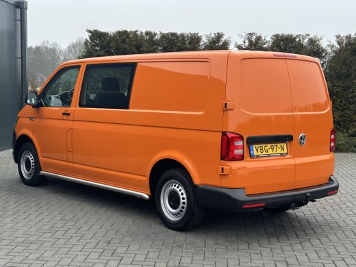 Volkswagen Transporter 2.0 TDI 102 PK TRENDLINE / L2H1 / 1e EIG. / DUBBEL CABINE / TREKHAAK / AIRCO / CRUISE ActivLease financial lease