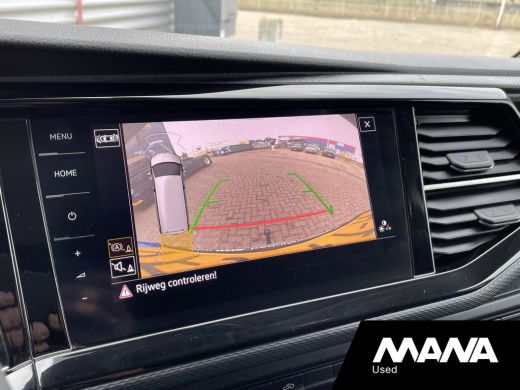 Volkswagen Transporter 2.0TDI 150PK L1H1 BULLI Automaat Leer Trekhaak Camera Adaptive cruise LED ActivLease financial lease