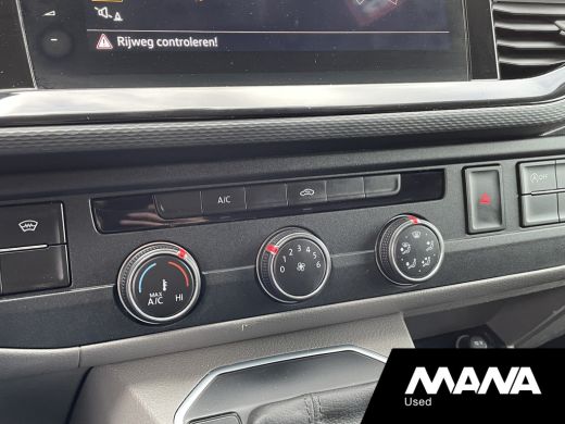 Volkswagen Transporter 2.0TDI 150PK L1H1 BULLI Automaat Leer Trekhaak Camera Adaptive cruise LED ActivLease financial lease