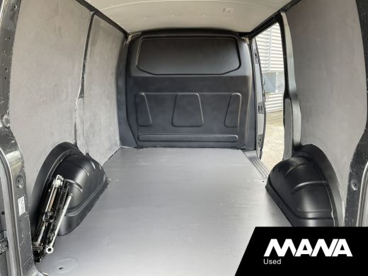 Volkswagen Transporter 2.0TDI 150PK L1H1 BULLI Automaat Leer Trekhaak Camera Adaptive cruise LED ActivLease financial lease