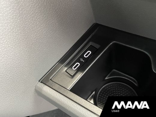 Volkswagen Transporter 2.0TDI 150PK L2H1 DC BULLI Automaat Adaptive cruise LED Alcantara Camera Trekhaak ActivLease financial lease