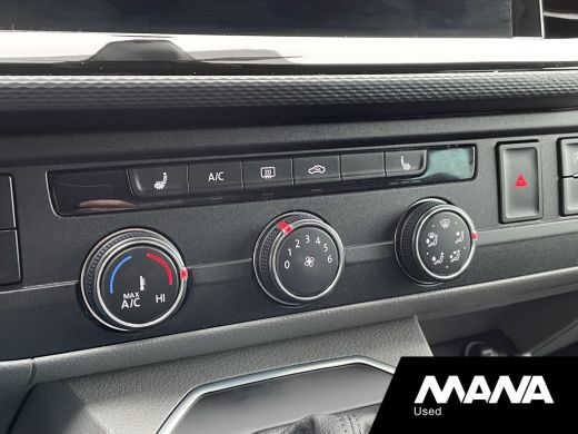 Volkswagen Transporter 2.0TDI 150PK L2H1 DC BULLI Automaat Adaptive cruise LED Alcantara Camera Trekhaak ActivLease financial lease