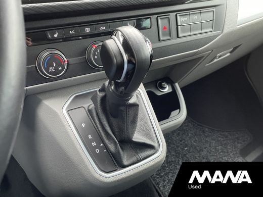 Volkswagen Transporter 2.0TDI 150PK L2H1 DC BULLI Automaat Adaptive cruise LED Alcantara Camera Trekhaak ActivLease financial lease