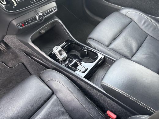 Volvo  XC40 1.5 T5 Recharge Inscription | 1.800 KG Trekgewicht| Achteruitrijcamera | Parkeersensoren | ActivLease financial lease