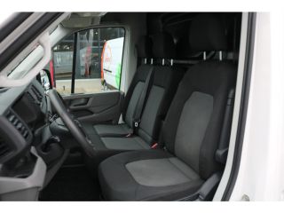 Volkswagen Crafter 2.0 TDI 177pk L3 H3 Automaat Airco Navigatie Camera Trekhaak