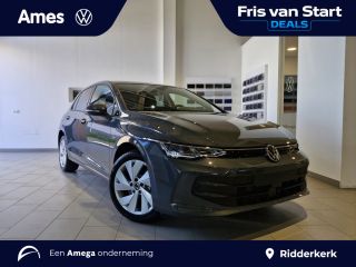 Volkswagen Golf Life Edition 1.5 eHybrid 204 PK | Stoelverwarming | Automaat | Sfeerverlichting | 17'' velgen |