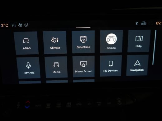 Alfa Romeo Junior Ibrida Sport Speciale, (2026) | Bi-color dak | Elektrisch bediend panoramisch schuifdak | Techno ... ActivLease financial lease