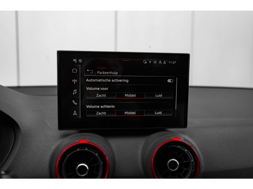 Audi Q2 35 TFSI S Edition 150 PK | Trekhaak | Achteruitrijcamera | Matrix LED Koplampen | Luxe Lederen Be... ActivLease financial lease