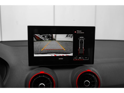 Audi Q2 35 TFSI S Edition 150 PK | Trekhaak | Achteruitrijcamera | Matrix LED Koplampen | Luxe Lederen Be... ActivLease financial lease