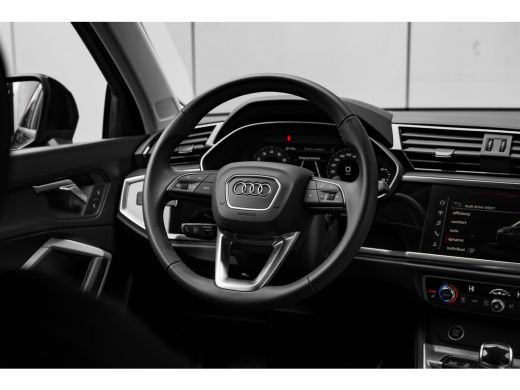 Audi Q3 35 TFSI Advanced edition 150PK | Trekhaak | Camera Achter | Privacy Glas | Comfort Sleutel | Appl... ActivLease financial lease