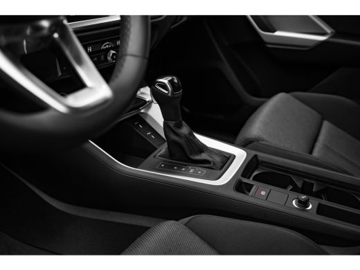 Audi Q3 35 TFSI Advanced edition 150PK | Trekhaak | Camera Achter | Privacy Glas | Comfort Sleutel | Appl... ActivLease financial lease