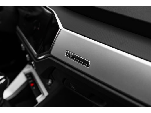 Audi Q3 35 TFSI Advanced edition 150PK | Trekhaak | Camera Achter | Privacy Glas | Comfort Sleutel | Appl... ActivLease financial lease