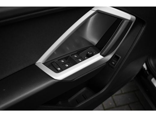 Audi Q3 35 TFSI Advanced edition 150PK | Trekhaak | Camera Achter | Privacy Glas | Comfort Sleutel | Appl... ActivLease financial lease