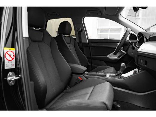 Audi Q3 35 TFSI Advanced edition 150PK | Trekhaak | Camera Achter | Privacy Glas | Comfort Sleutel | Appl... ActivLease financial lease