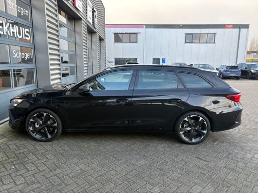 CUPRA Leon Sportstourer 1.5 e-Hybrid 204 pk 6-DSG | Achteruitrijcamera | Elektrische achterklep | Stoel/stuur verwarming ActivLease financial lease