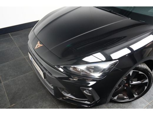 CUPRA Leon Sportstourer 1.5 e-Hybrid 204 pk 6-DSG | Achteruitrijcamera | Elektrische achterklep | Stoel/stuur verwarming ActivLease financial lease