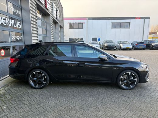 CUPRA Leon Sportstourer 1.5 e-Hybrid 204 pk 6-DSG | Achteruitrijcamera | Elektrische achterklep | Stoel/stuur verwarming ActivLease financial lease