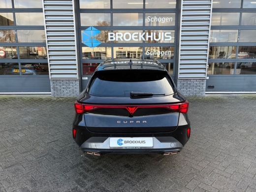 CUPRA Leon Sportstourer 1.5 e-Hybrid 204 pk 6-DSG | Achteruitrijcamera | Elektrische achterklep | Stoel/stuur verwarming ActivLease financial lease