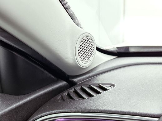 Fiat 600 1.2 Hybrid Bicolore CAMERA | CLIMA | DODEHOEKDETECT | NAVI-CARPLAY ActivLease financial lease