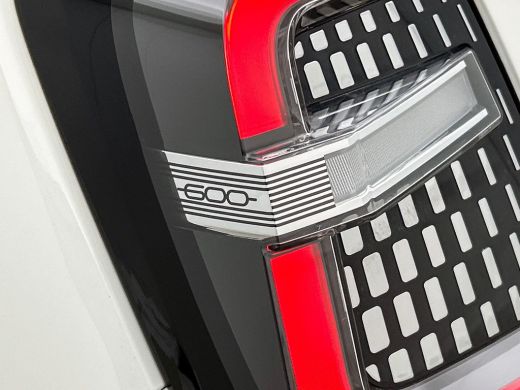 Fiat 600 1.2 Hybrid Bicolore CAMERA | CLIMA | DODEHOEKDETECT | NAVI-CARPLAY ActivLease financial lease