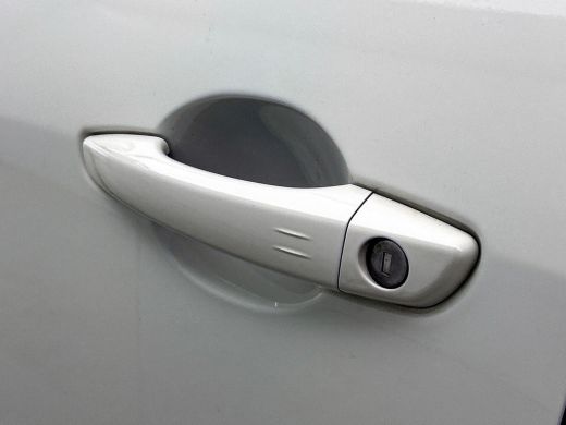 Fiat 600 1.2 Hybrid Bicolore CAMERA | CLIMA | DODEHOEKDETECT | NAVI-CARPLAY ActivLease financial lease