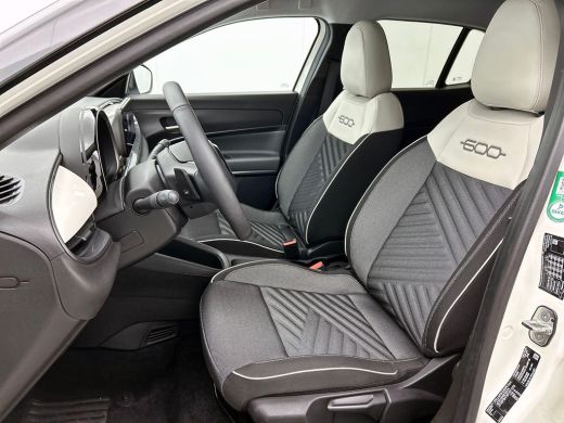 Fiat 600 1.2 Hybrid Bicolore CAMERA | CLIMA | DODEHOEKDETECT | NAVI-CARPLAY ActivLease financial lease