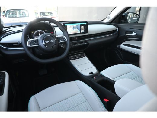 Fiat 600 1.2 Hybrid La Prima 145pk VOORRAAD-ACTIE! 8 Jaar Garantie! | Vol-Leder | Adaptive Cruise | Stoelv... ActivLease financial lease