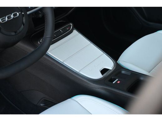 Fiat 600 1.2 Hybrid La Prima 145pk VOORRAAD-ACTIE! 8 Jaar Garantie! | Vol-Leder | Adaptive Cruise | Stoelv... ActivLease financial lease