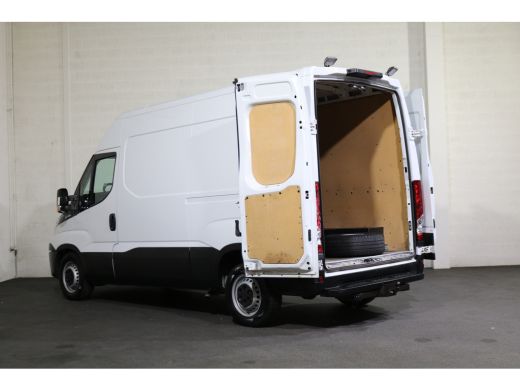 Iveco Daily 35S14 L2 H2 Airco 3.5t Trekhaak ActivLease financial lease