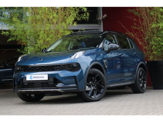 Lynk & Co 01 1.5 | Trekhaak | 360 Camera | Sfeerverlichting | Adaptive Cruise | Panoramadak