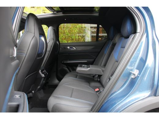 Lynk & Co 01 1.5 | Trekhaak | 360 Camera | Sfeerverlichting | Adaptive Cruise | Panoramadak ActivLease financial lease