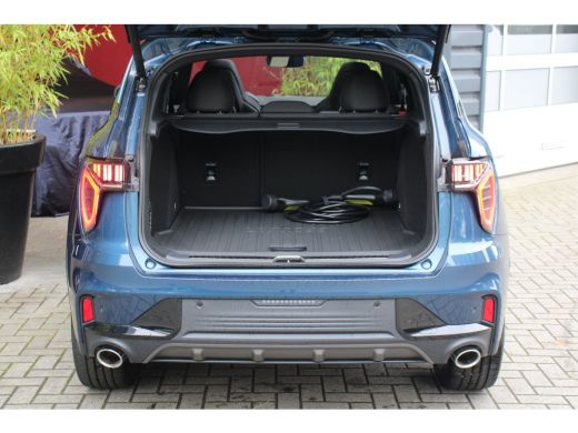 Lynk & Co 01 1.5 | Trekhaak | 360 Camera | Sfeerverlichting | Adaptive Cruise | Panoramadak ActivLease financial lease