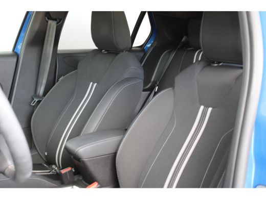 Opel Corsa 1.2 Turbo GS | Panoramadak | Navigatie | Camera | Dodehoek sensoren | LED verlichting | Keyless | ActivLease financial lease