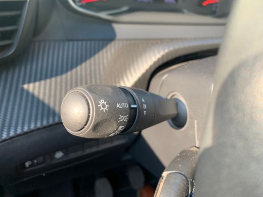 Peugeot 2008 1.2 PureTech Active Airco | AppleCarPlay/ Android Auto | Cruise Control | DAB | Navi | PDC Achter | ActivLease financial lease