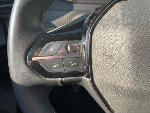 Peugeot 2008 1.2 PureTech Active Airco | AppleCarPlay/ Android Auto | Cruise Control | DAB | Navi | PDC Achter | ActivLease financial lease