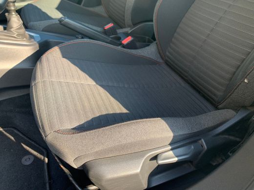 Peugeot 2008 1.2 PureTech Active Airco | AppleCarPlay/ Android Auto | Cruise Control | DAB | Navi | PDC Achter | ActivLease financial lease