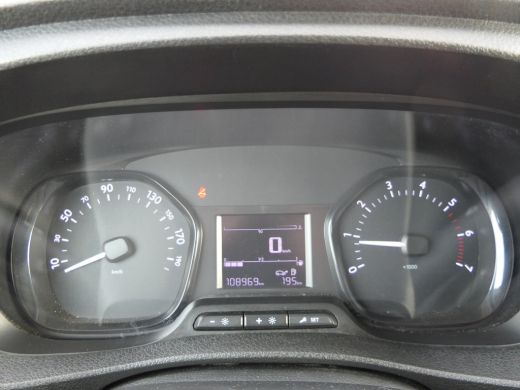 Peugeot Expert 226S 1.6 BlueHDI 95 Premium | 3-Zits | Trekhaak | Parkeersensoren | Cruise Control | Bluetooth | ... ActivLease financial lease