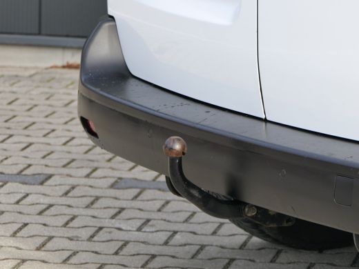 Peugeot Expert 226S 1.6 BlueHDI 95 Premium | 3-Zits | Trekhaak | Parkeersensoren | Cruise Control | Bluetooth | ... ActivLease financial lease