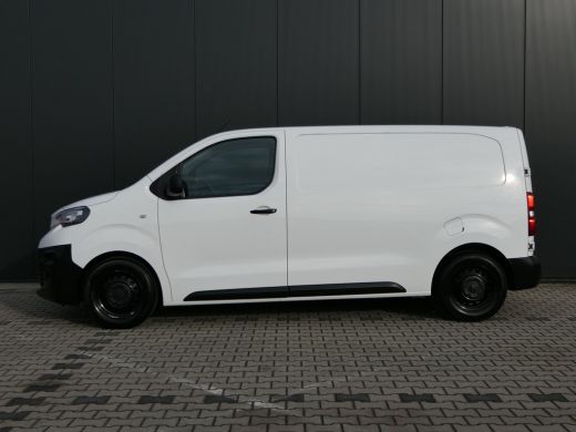 Peugeot Expert 226S 1.6 BlueHDI 95 Premium | 3-Zits | Trekhaak | Parkeersensoren | Cruise Control | Bluetooth | ... ActivLease financial lease