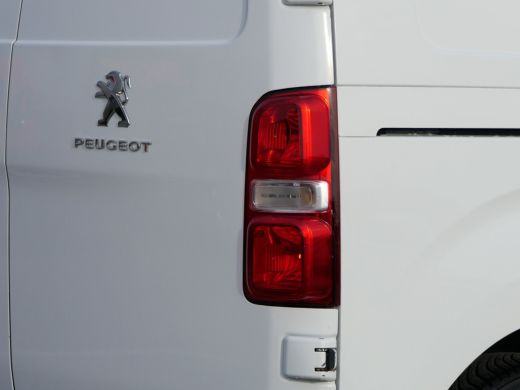 Peugeot Expert 226S 1.6 BlueHDI 95 Premium | 3-Zits | Trekhaak | Parkeersensoren | Cruise Control | Bluetooth | ... ActivLease financial lease