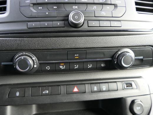 Peugeot Expert 226S 1.6 BlueHDI 95 Premium | 3-Zits | Trekhaak | Parkeersensoren | Cruise Control | Bluetooth | ... ActivLease financial lease