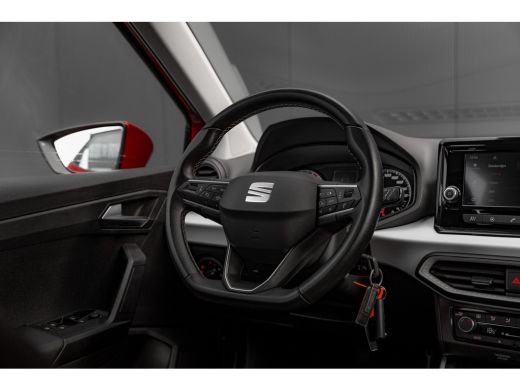 Seat Arona 1.0 TSI Style | Cruise Control | Carplay | Parkeersenor achter | Climate Control ActivLease financial lease