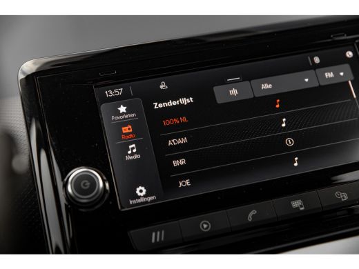 Seat Arona 1.0 TSI Style | Cruise Control | Carplay | Parkeersenor achter | Climate Control ActivLease financial lease