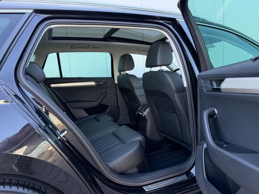 Skoda Superb Combi 1.4 TSI iV Business Edition | Leder | Pano dak ActivLease financial lease